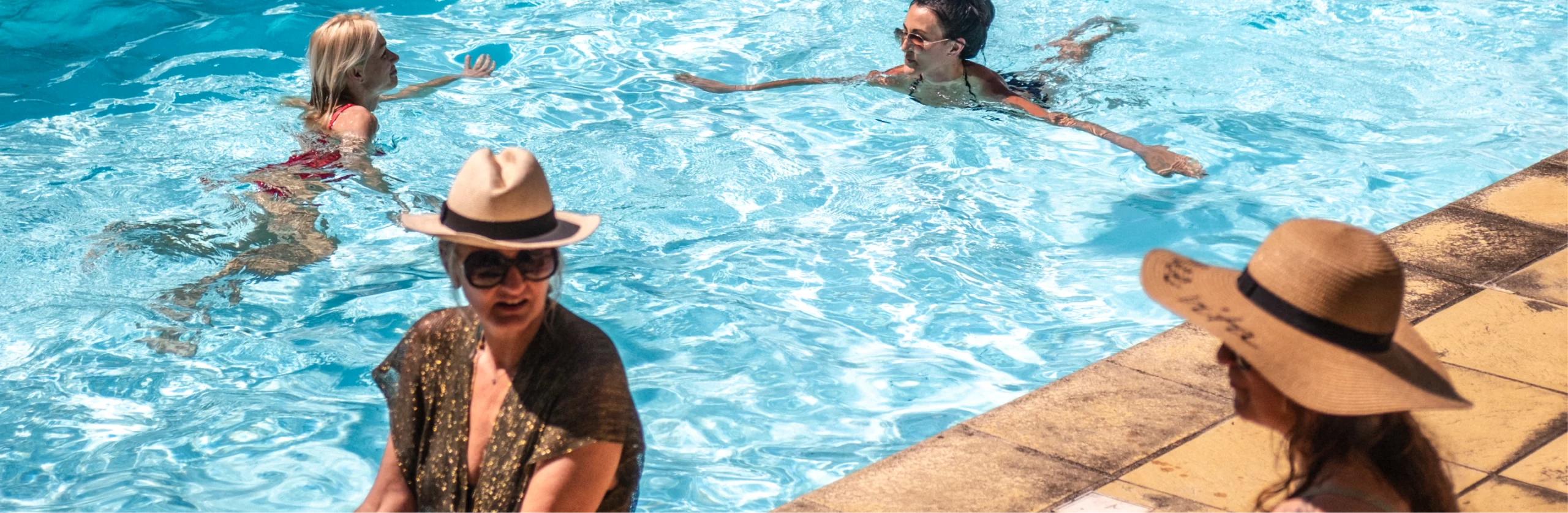 Piscine à la maison d'hôtes