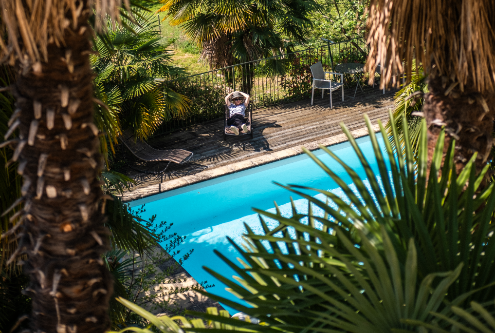 Vue piscine de la chambre vigne